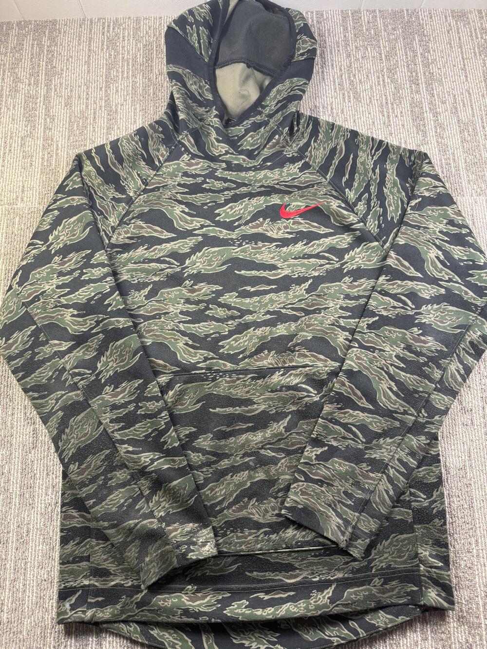 Nike Hoodie Mens Small Green Camo Dri-FIT Pullover Sweatshirt Swoosh Logo